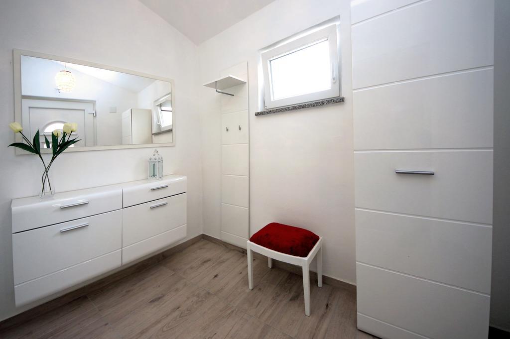Apartment Mare Vodice Exteriör bild