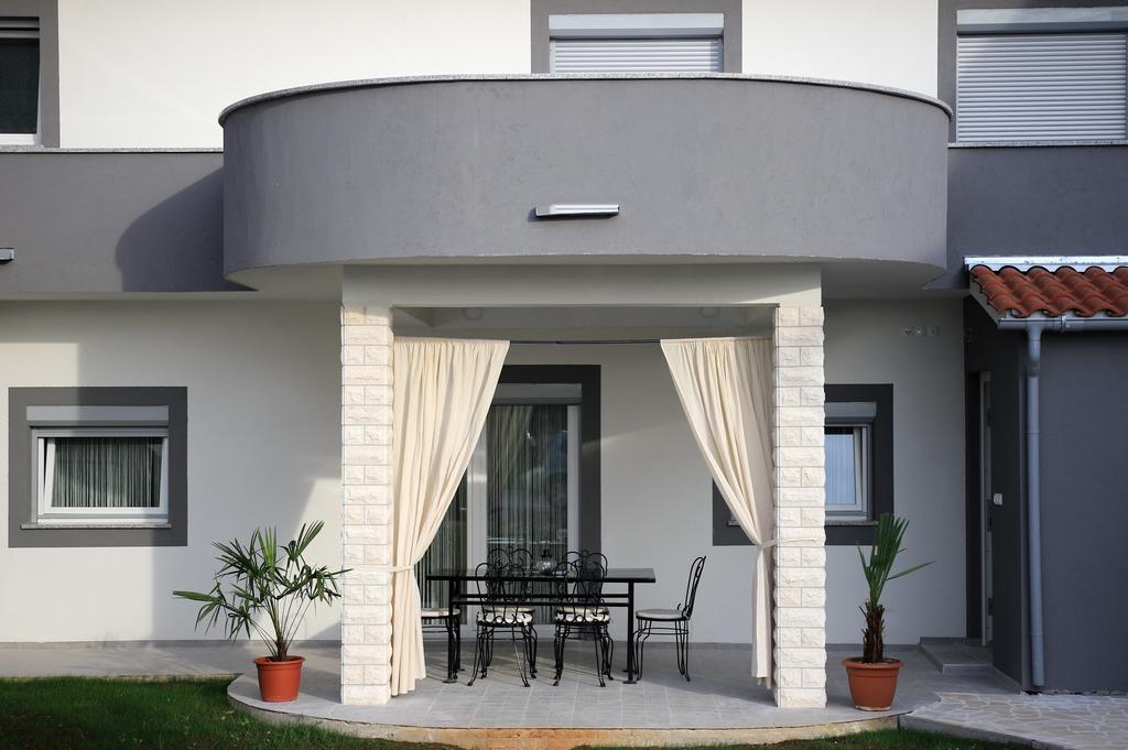 Apartment Mare Vodice Exteriör bild