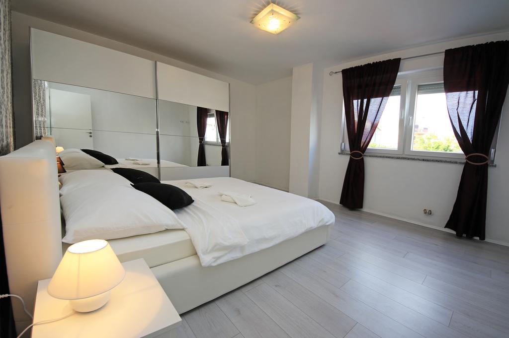 Apartment Mare Vodice Exteriör bild