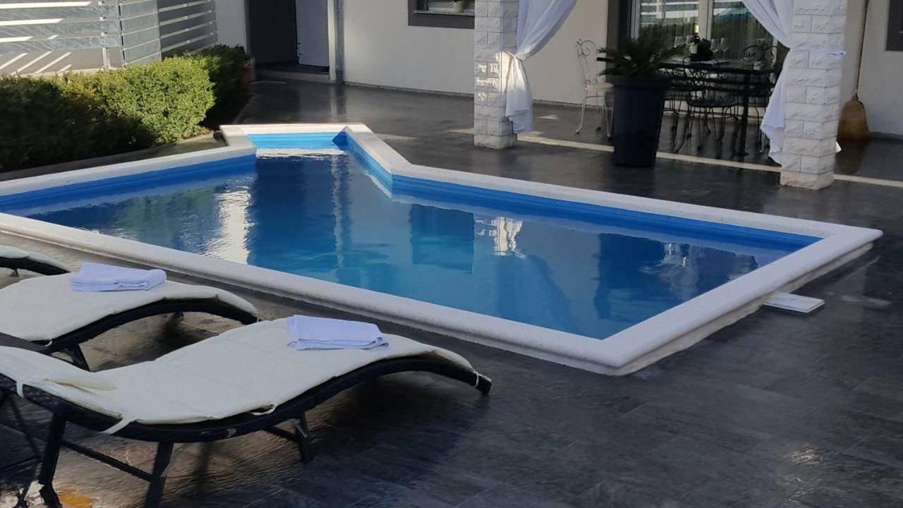 Apartment Mare Vodice Exteriör bild
